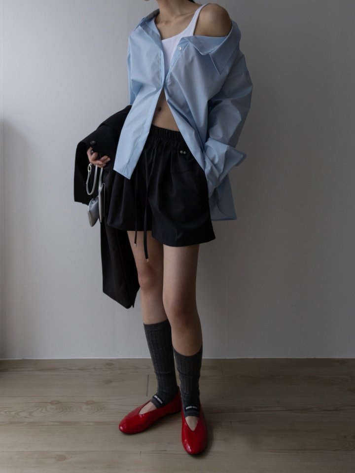 Inssense - Korean Women Fashion - #womensfashion - Linear Double Rivet Drawstring Shorts - 4