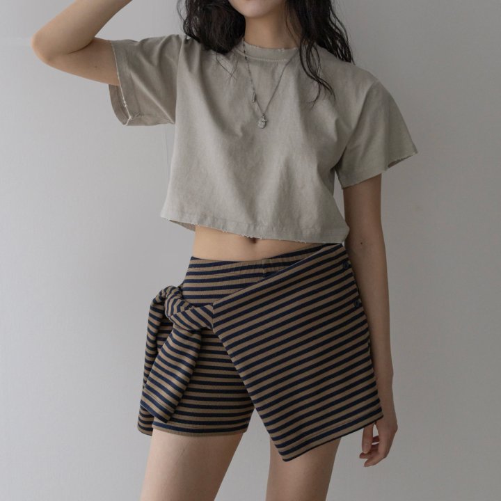 Inssense - Korean Women Fashion - #momslook - Bordered Stripe Shorts - 2