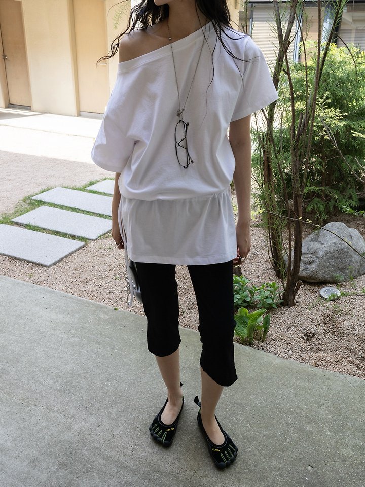 Inssense - Korean Women Fashion - #momslook - Elastic Waist Slim Capri Pants - 5