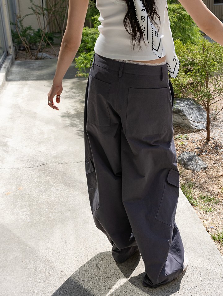 Inssense - Korean Women Fashion - #momslook - Cationic Balloon Curved Cargo Pants - 8