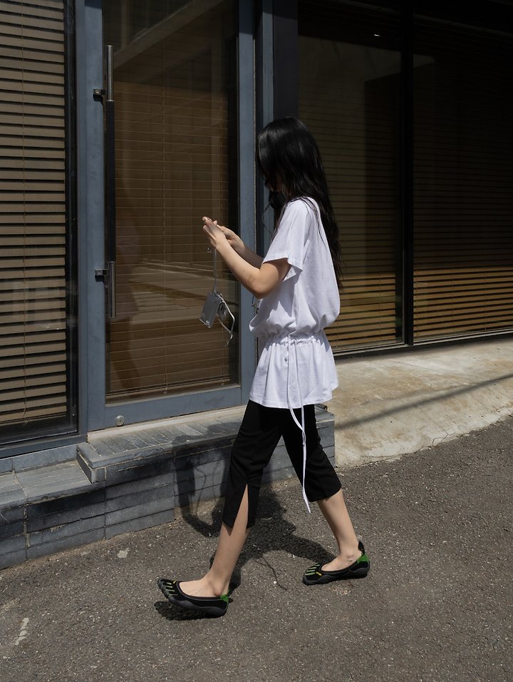 Inssense - Korean Women Fashion - #thatsdarling - Elastic Waist Slim Capri Pants - 4