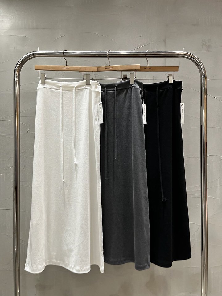 Inssense - Korean Women Fashion - #momslook - Pigment Mute Maxi Skirt - 4