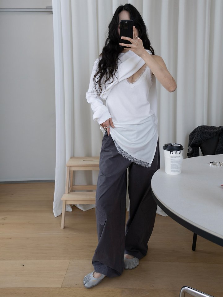 Inssense - Korean Women Fashion - #womensfashion - Side Slit Lace Sleeveless Top - 5