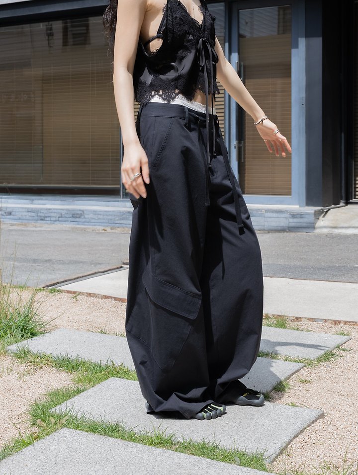 Inssense - Korean Women Fashion - #womensfashion - Cationic Balloon Curved Cargo Pants