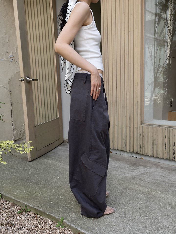 Inssense - Korean Women Fashion - #womensfashion - Cationic Balloon Curved Cargo Pants - 5
