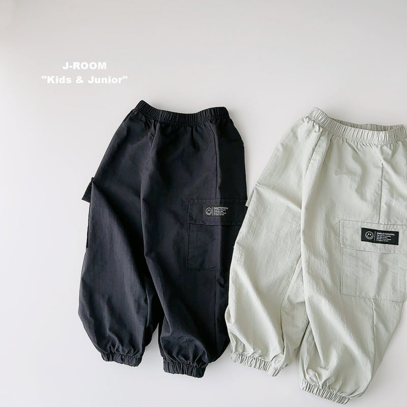 J-Room - Korean Children Fashion - #kidsstore - Label Crinkle Jogger Pants - 2