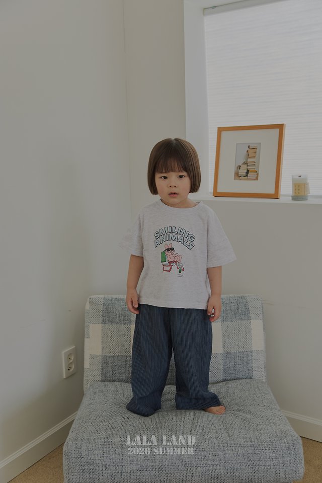 Lalaland - Korean Children Fashion - #littlefashionista - Tanning Rabbit Short Sleeve Tee - 7