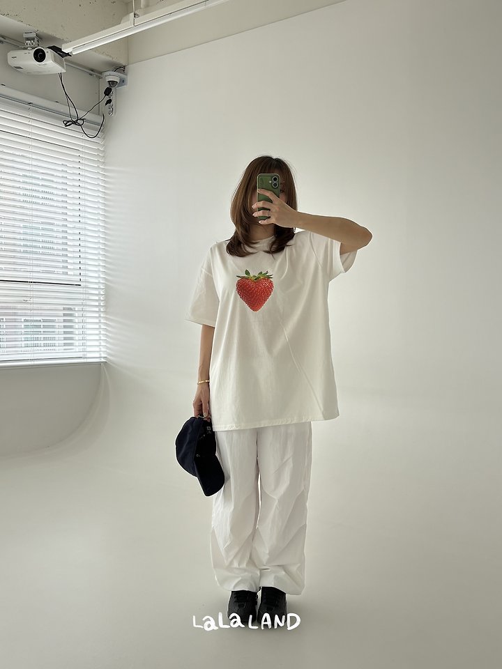 Lalaland - Korean Women Fashion - #womensfashion - Mom Berry Apple Tee - 3