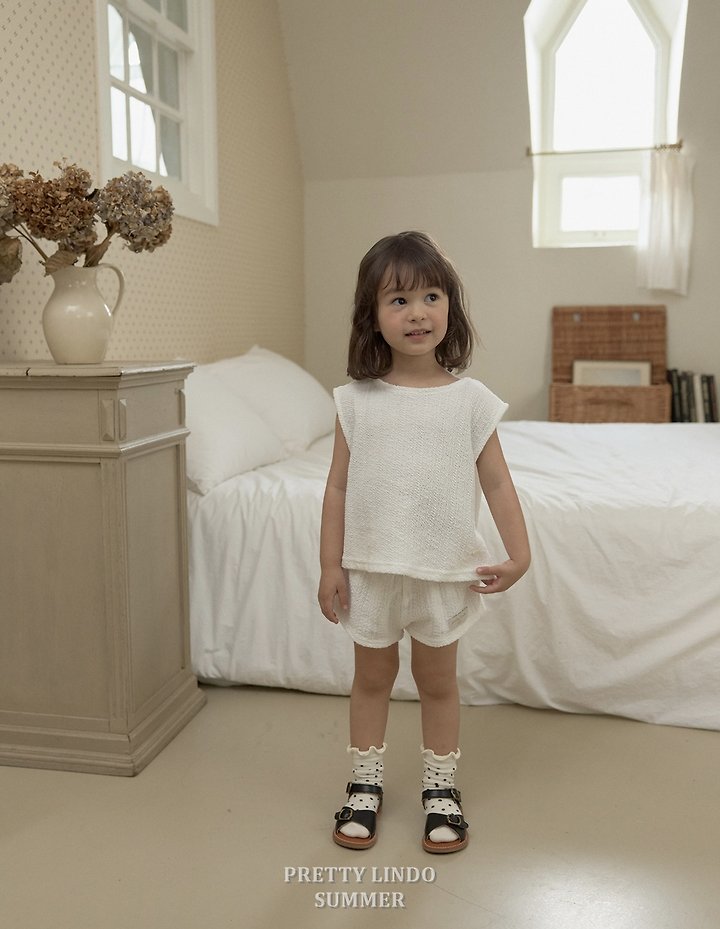 Lindo - Korean Baby Fashion - #babyboutique - Eyelet Sleeveless Blouse - 9