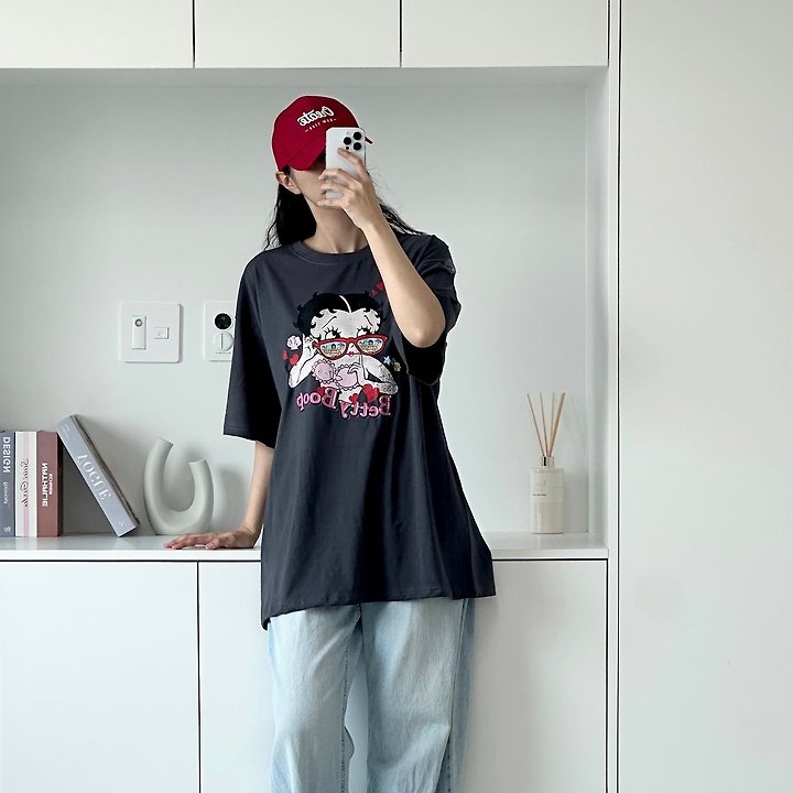 Little Rabbit - Korean Women Fashion - #momslook - Glasses Betty Box Tee - 11