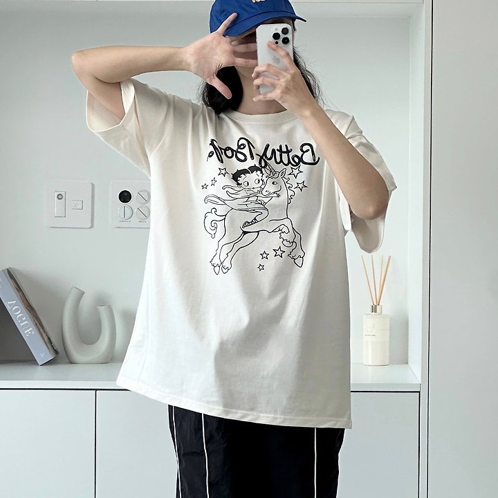 Little Rabbit - Korean Women Fashion - #momslook - Unicorn Betty Box Tee - 9