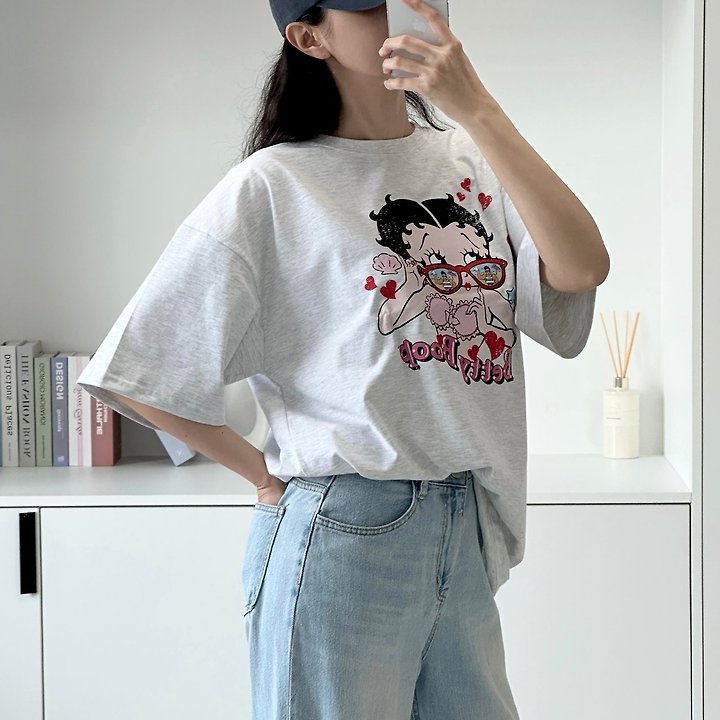 Little Rabbit - Korean Women Fashion - #restrostyle - Glasses Betty Box Tee - 2