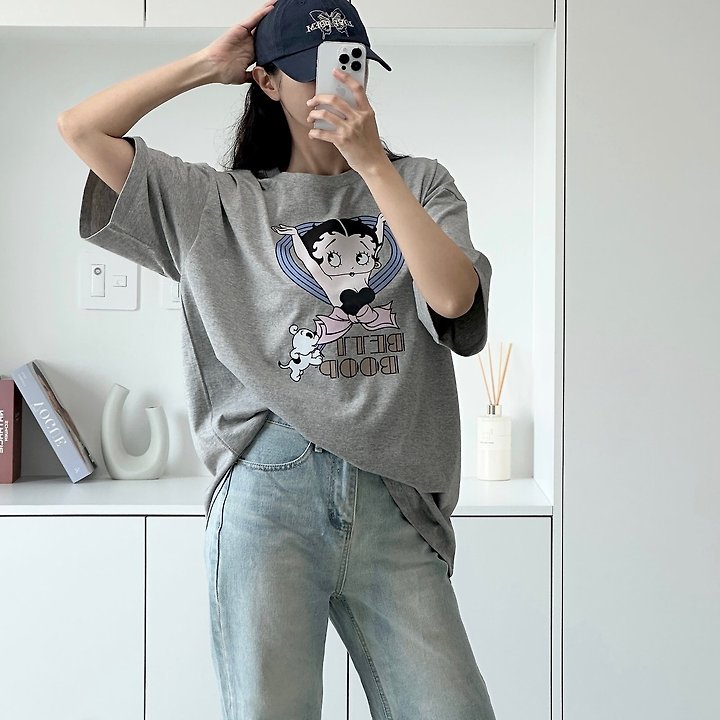 Little Rabbit - Korean Women Fashion - #restrostyle - Heart Betty Box Tee