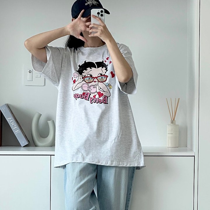 Little Rabbit - Korean Women Fashion - #romanticstyle - Glasses Betty Box Tee - 4