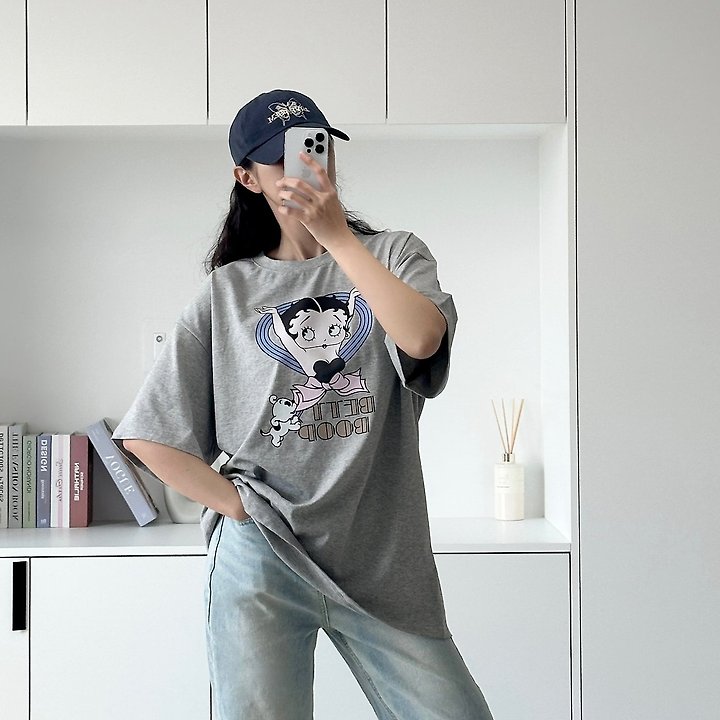 Little Rabbit - Korean Women Fashion - #shopsmall - Heart Betty Box Tee - 3