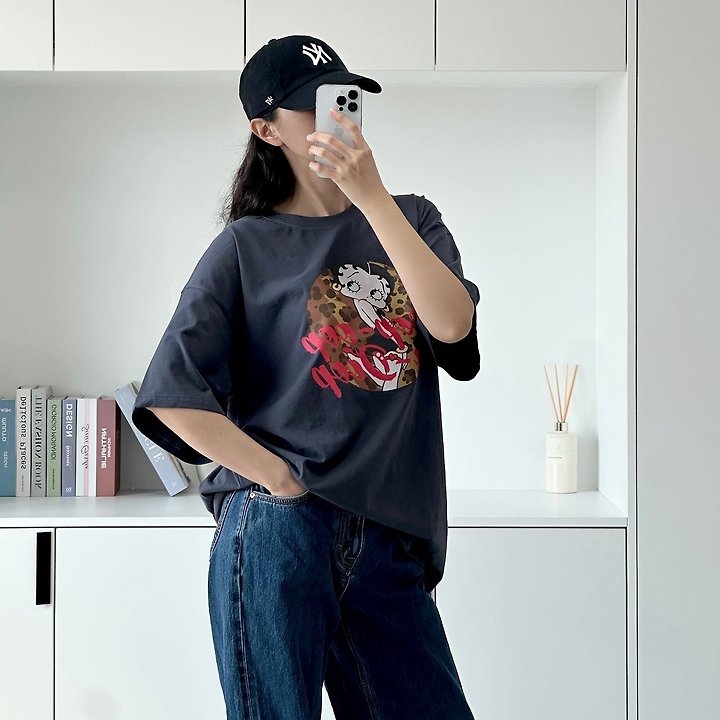 Little Rabbit - Korean Women Fashion - #thatsdarling - Leopard Betty Box Tee - 2