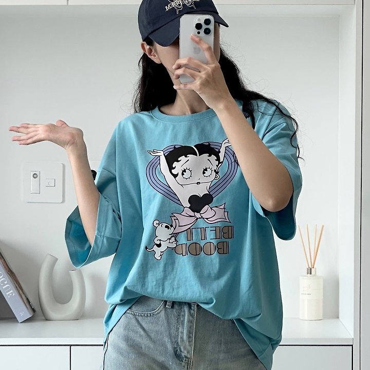 Little Rabbit - Korean Women Fashion - #womensfashion - Heart Betty Box Tee - 9