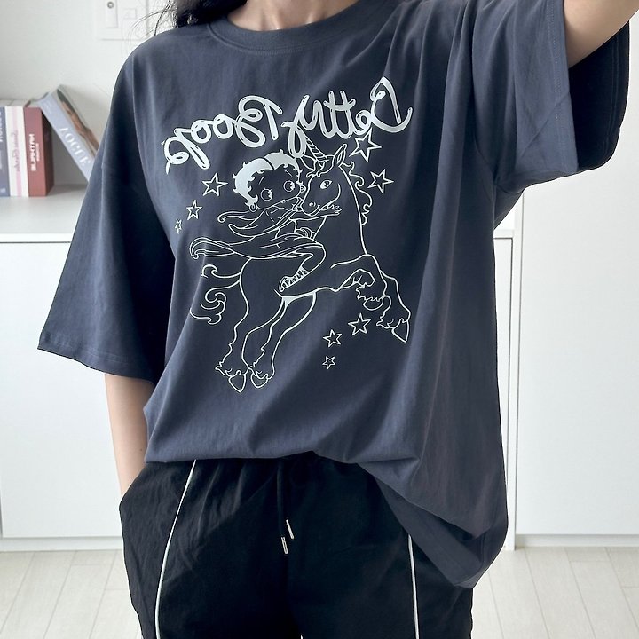 Little Rabbit - Korean Women Fashion - #womensfashion - Unicorn Betty Box Tee - 12