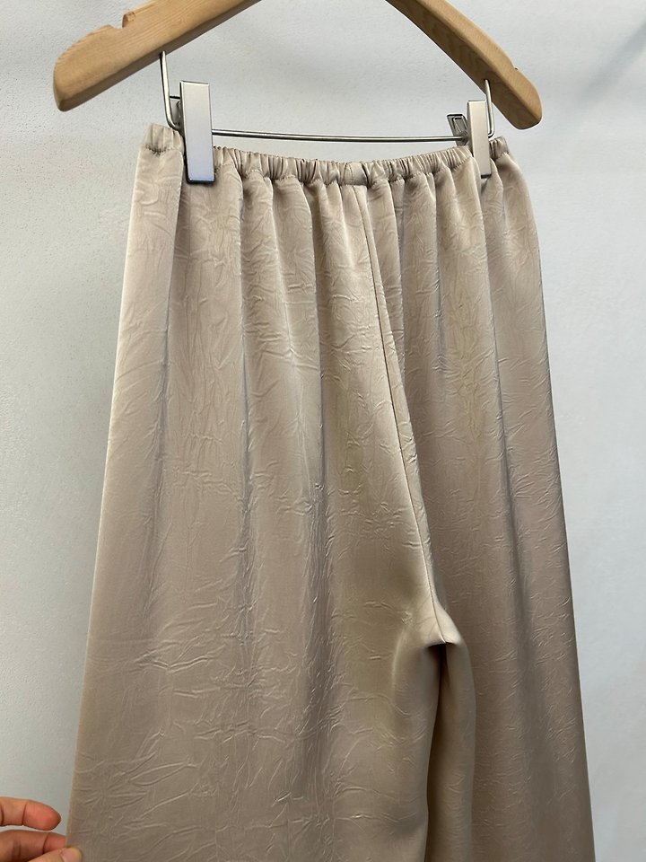 Merry J - Korean Women Fashion - #momslook - Crack Satin Pants - 11