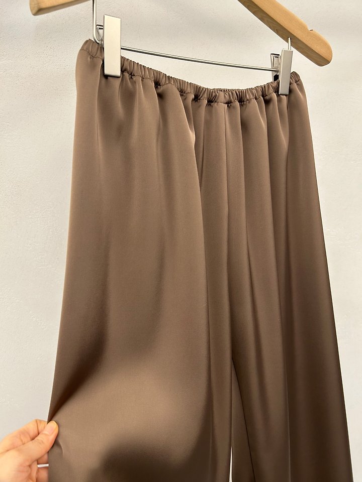 Merry J - Korean Women Fashion - #momslook - Capri Satin Pants - 8