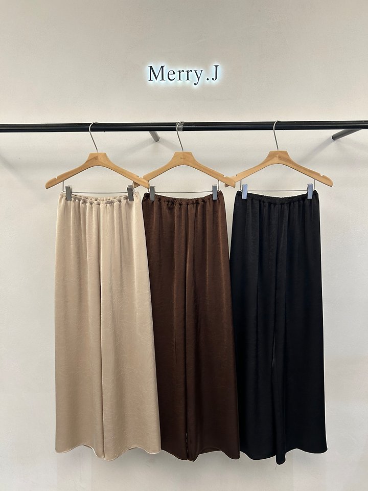 Merry J - Korean Women Fashion - #womensfashion - Crack Satin Pants - 2