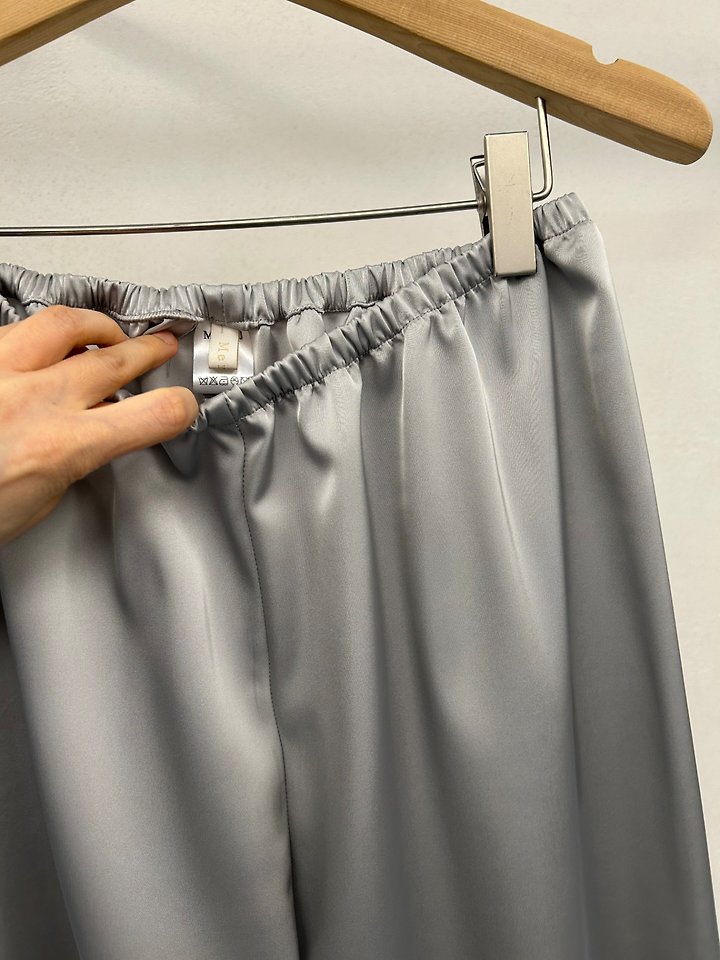 Merry J - Korean Women Fashion - #womensfashion - Capri Satin Pants - 11