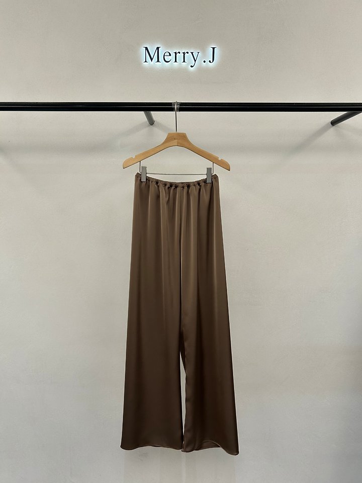 Merry J - Korean Women Fashion - #womensfashion - Capri Satin Pants - 5