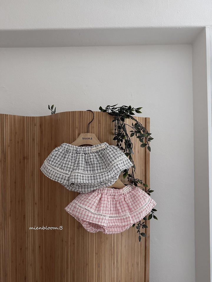 Mienbloom B - Korean Baby Fashion - #onlinebabyboutique - Bebe Check Skirt Bloomer - 2