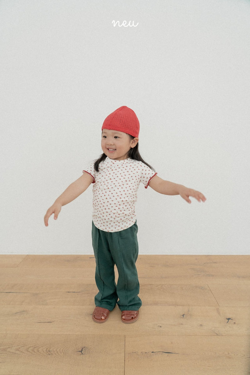 Neu - Korean Children Fashion - #littlefashionista - Flower Flare Tee - 10