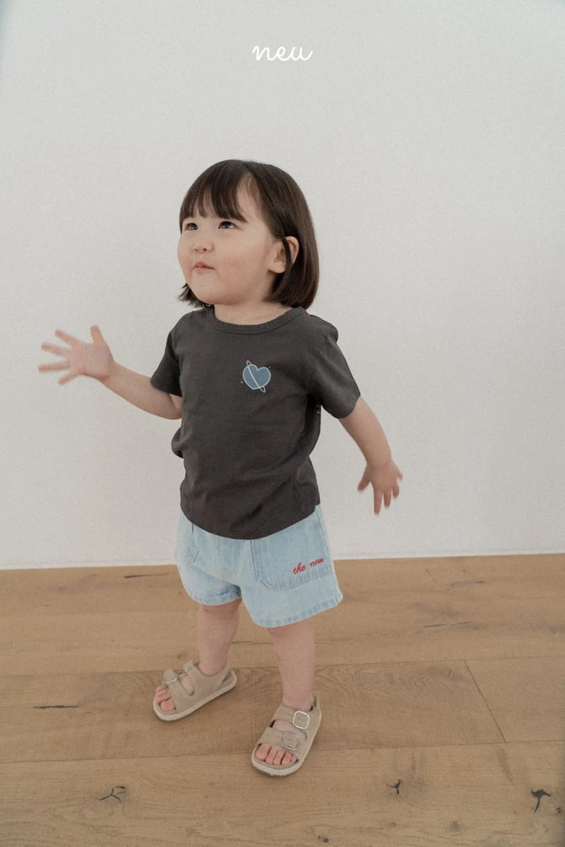 Neu - Korean Children Fashion - #littlefashionista - Heart Planet Tee - 5