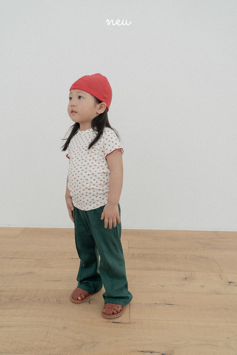 Neu - Korean Children Fashion - #magicofchildhood - Flower Flare Tee - 11