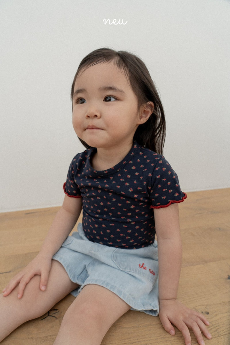 Neu - Korean Children Fashion - #minifashionista - Flower Flare Tee - 12