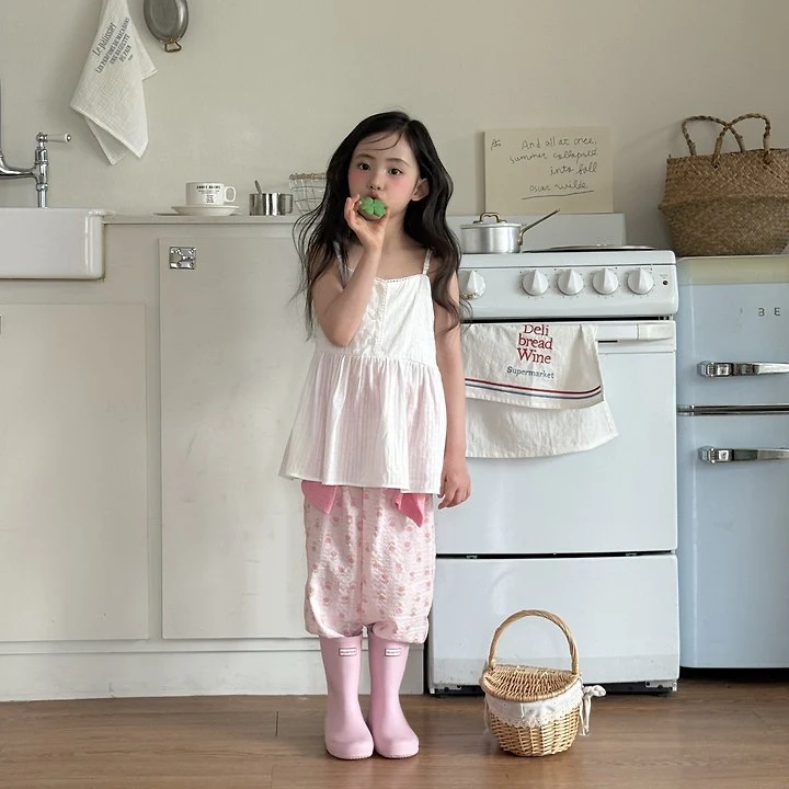 Ninibello - Korean Children Fashion - #childofig - Milk Sleeveless Blouse - 6