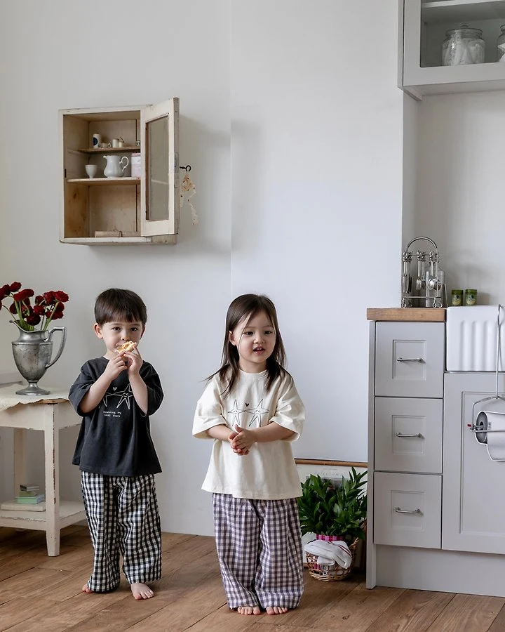 Oatmeal - Korean Children Fashion - #minifashionista - Star Round Tee - 11