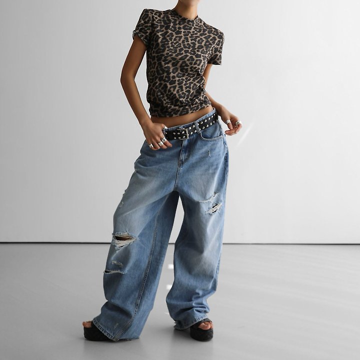 Paper Moon - Korean Women Fashion - #momslook - Slim-Fit Leopard Print Tee - 2