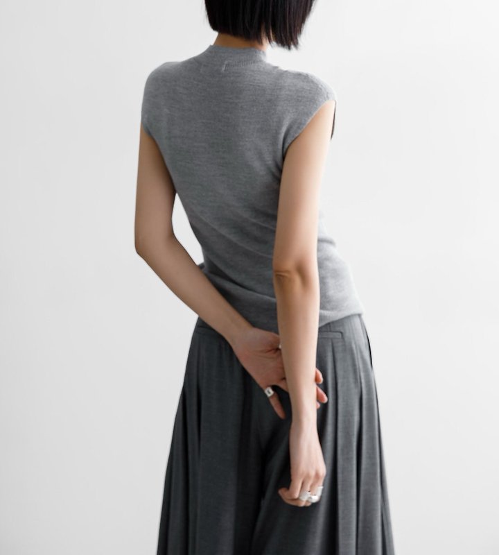 Paper Moon - Korean Women Fashion - #momslook - Classic Wholegament Sleeveless Knit - 3
