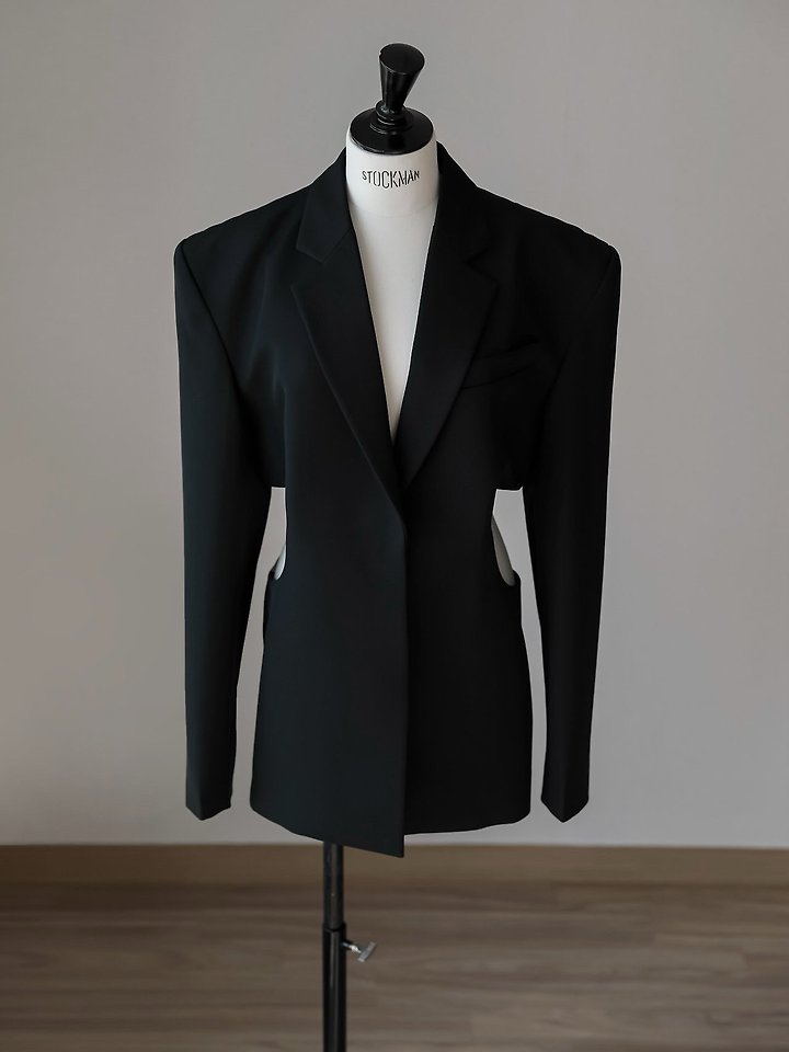 Paper Moon - Korean Women Fashion - #thelittlethings - Squared Shoulder Cut Out Waist Detail Minimal Blazer - 6