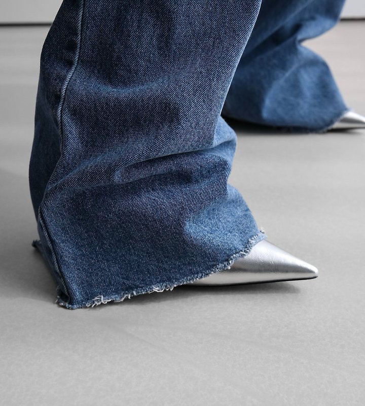 Paper Moon - Korean Women Fashion - #womensfashion - Classic Raw - Cut Wide Fit Mid Blue Jeans - 5