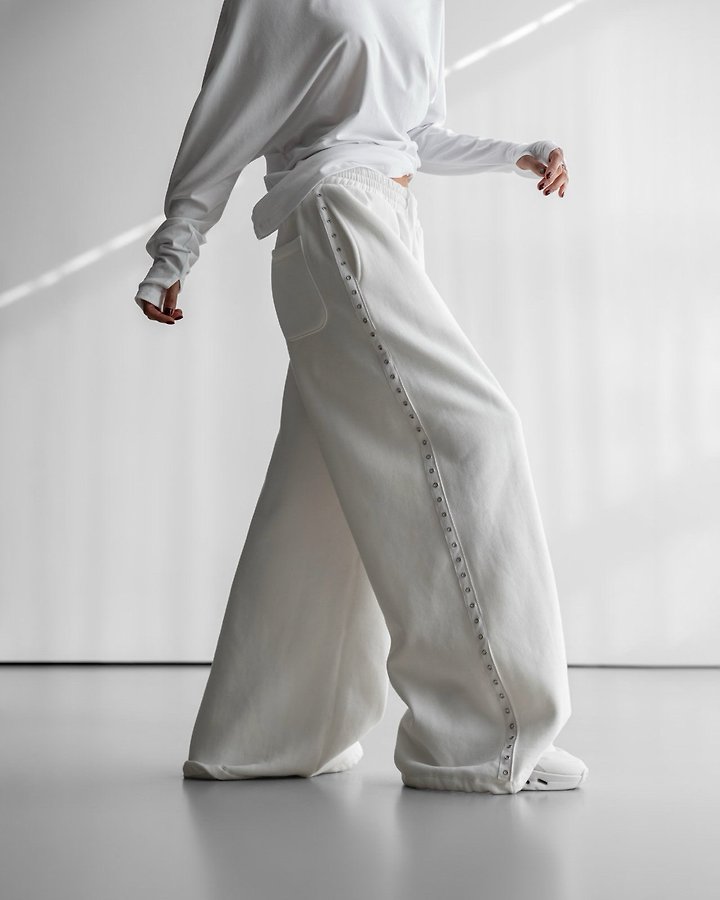 Paper Moon - Korean Women Fashion - #womensfashion - Oversized Eyelet Line Detail Sweat Wide Trousers - 3