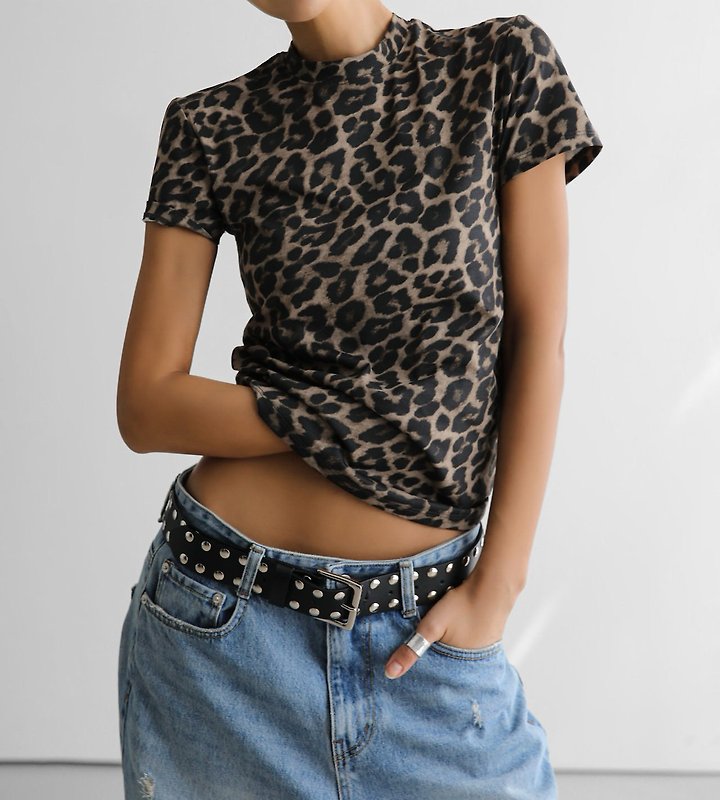 Paper Moon - Korean Women Fashion - #womensfashion - Slim-Fit Leopard Print Tee - 3