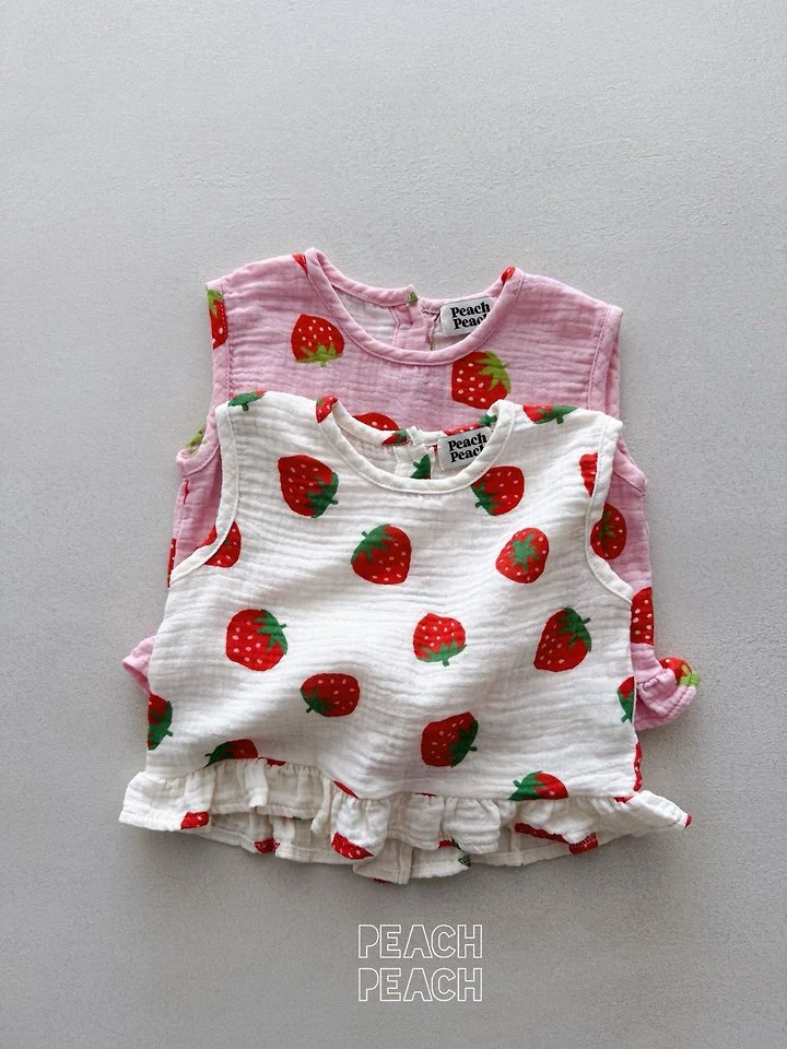 Peach Peach - Korean Children Fashion - #toddlerclothing - Strawberry Blouse