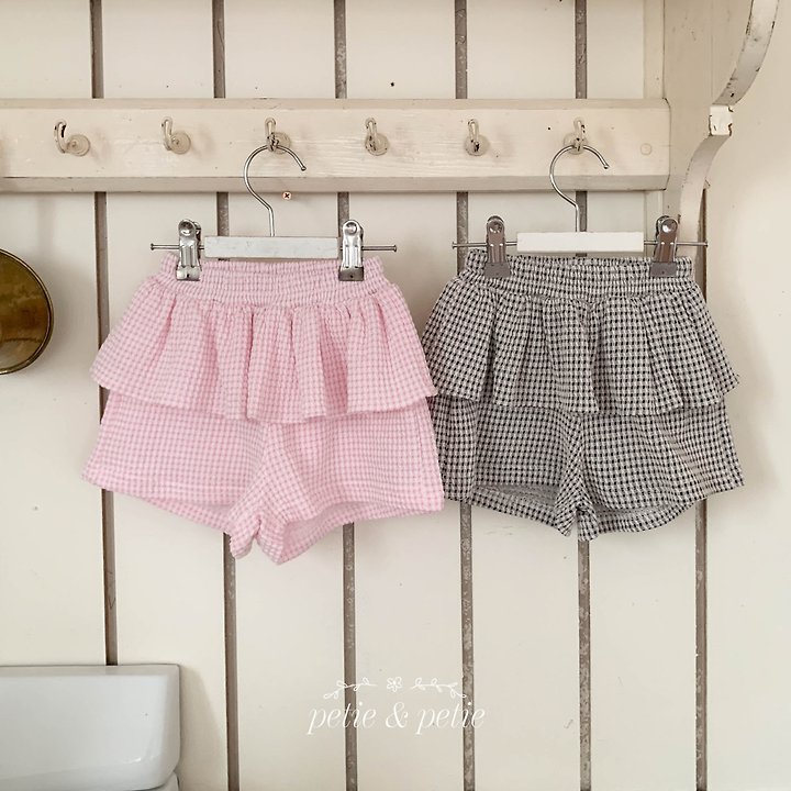 Petit & Petit - Korean Children Fashion - #kidzfashiontrend - Emma Check Frill Shorts