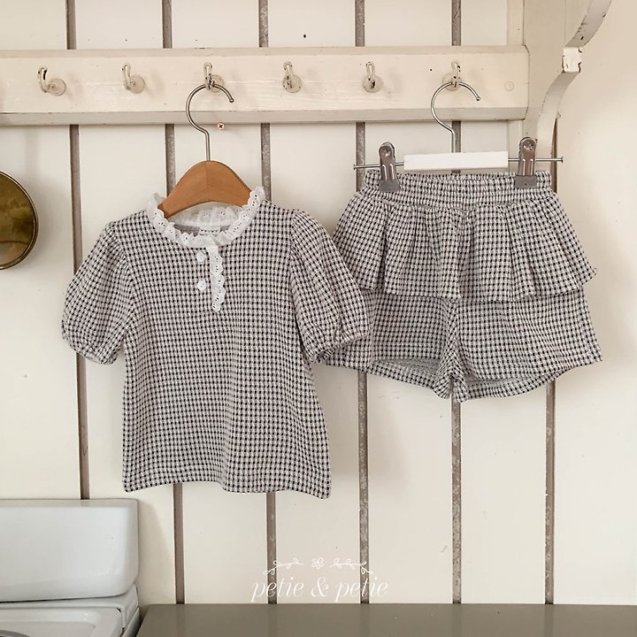 Petit & Petit - Korean Children Fashion - #minifashionista - Emma Check Frill Shorts - 5