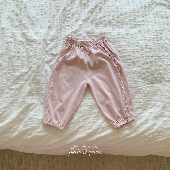 Petit & Petit - Korean Children Fashion - #minifashionista - Vanilla Lace Jogger Pants - 3