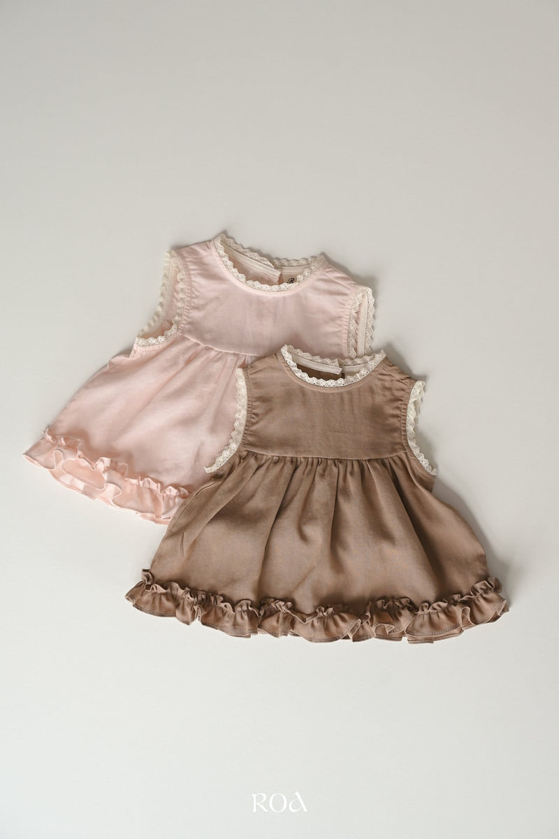 Roa - Korean Children Fashion - #fashionkids - Sleeveless Yoke Frill Blouse