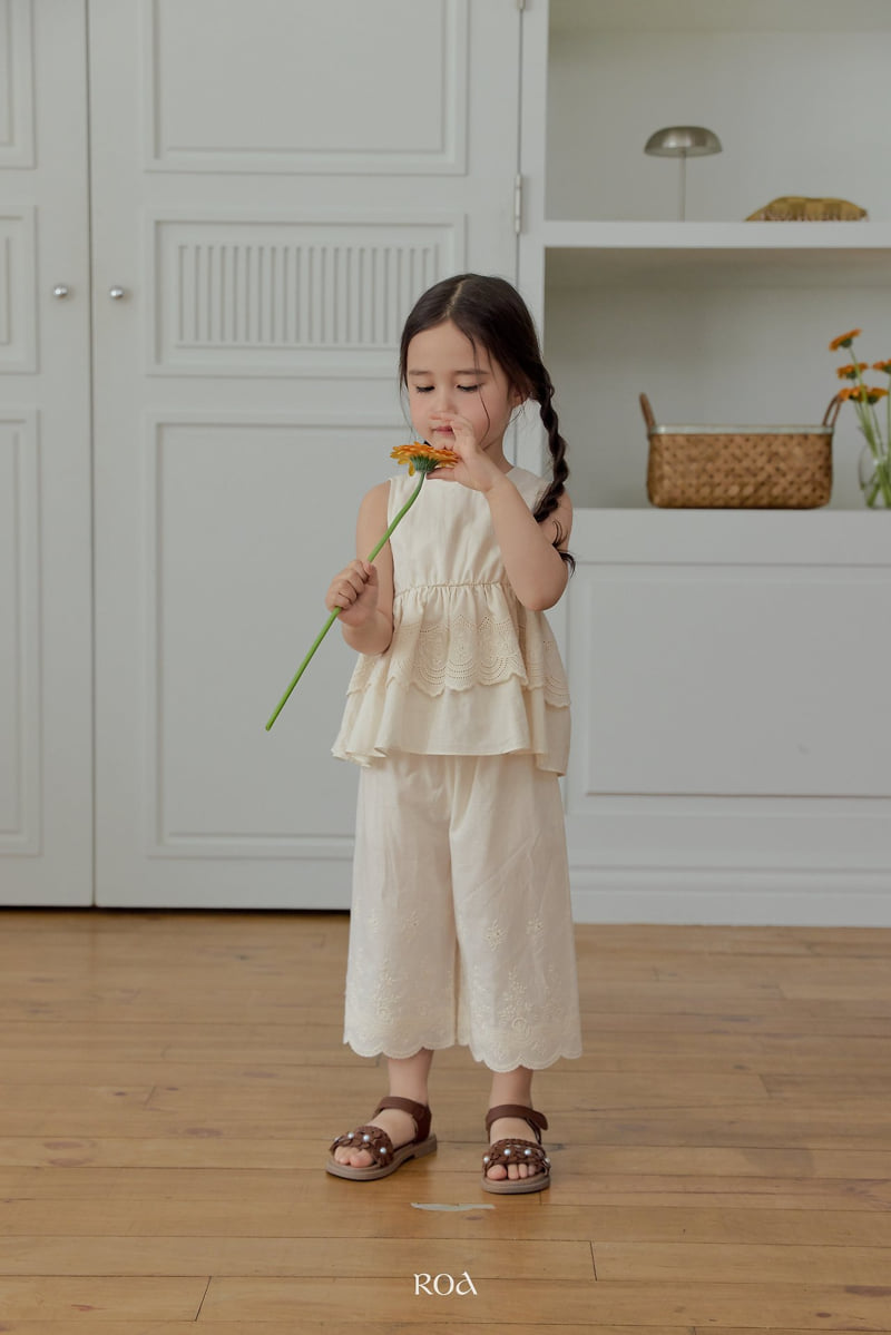 Roa - Korean Children Fashion - #littlefashionista - Blanc Embroidered Pants - 7