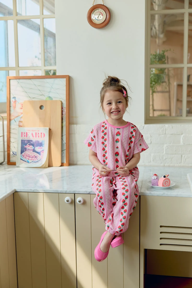 U Eo - Korean Children Fashion - #childofig - Strawberry Pleats Set - 11