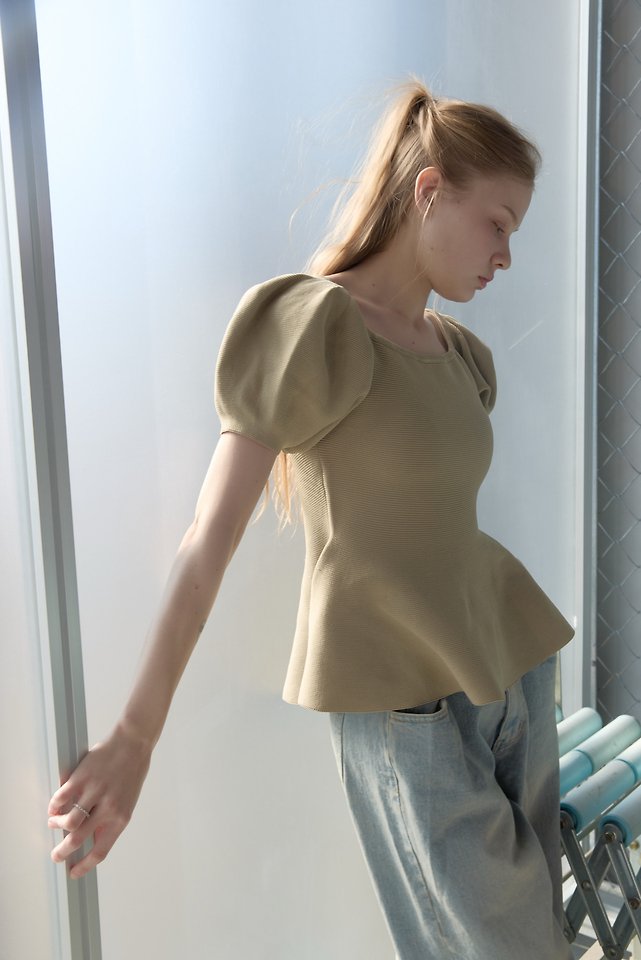 Uoov - Korean Women Fashion - #momslook - Flare Puff Knit Top - 4