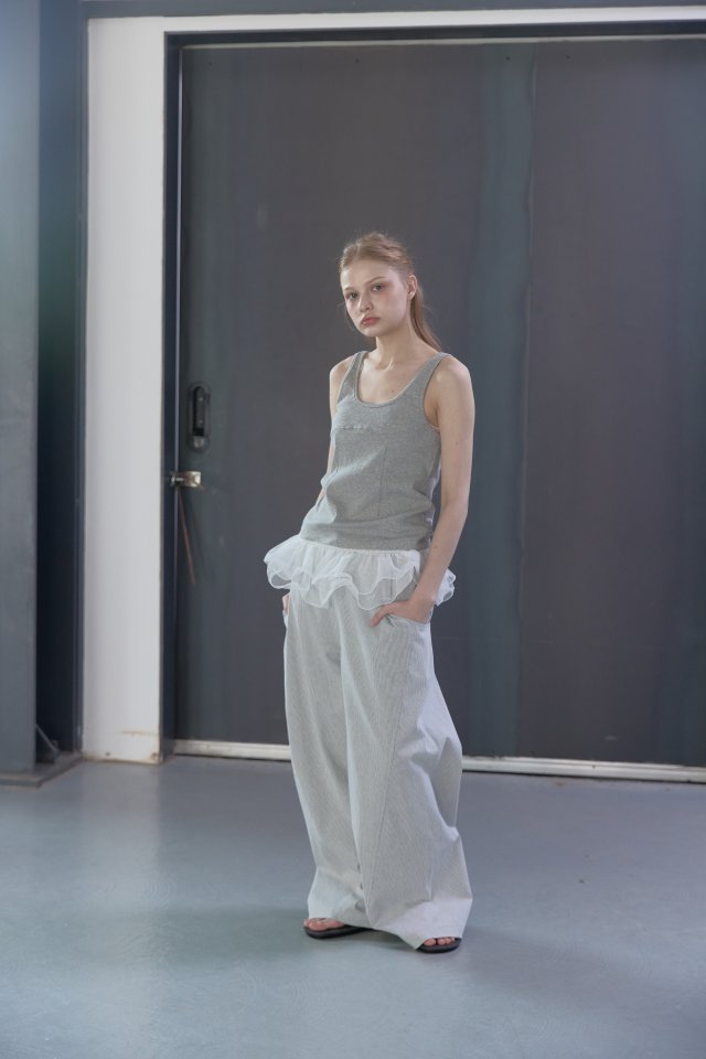 Uoov - Korean Women Fashion - #momslook - Frill Sleeveless - 7