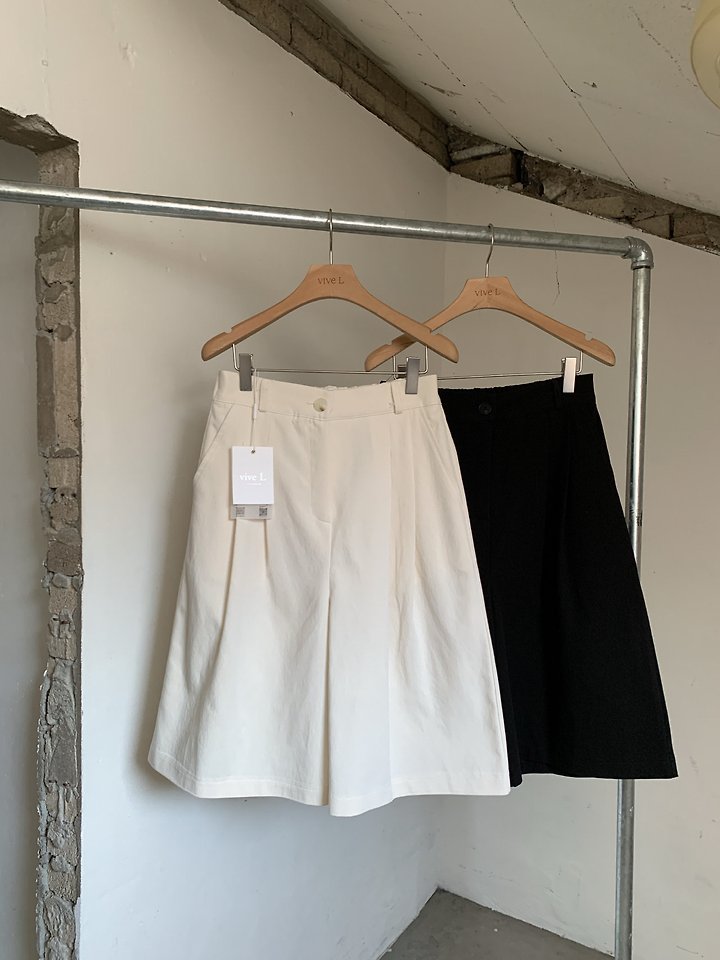Vive L - Korean Women Fashion - #pursuepretty - Natural Bermuda Pants - 10
